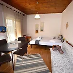 Eveline House 아파트