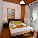 아파트 Eveline House Kallirákhi