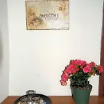 Eveline House * Kallirákhi