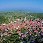 Eveline House 아파트