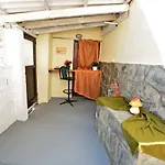 Eveline House 아파트