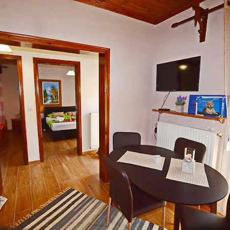 Eveline House Apartment *