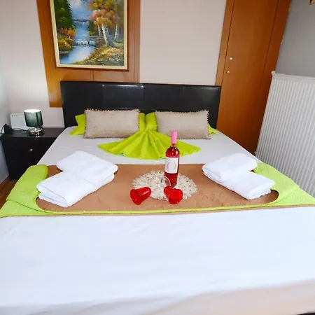 Eveline House * Kallirákhi