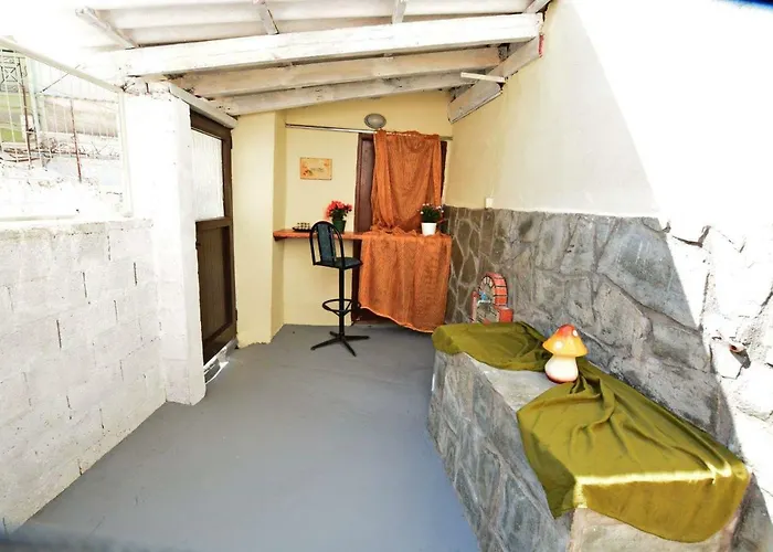 Eveline House Apartment