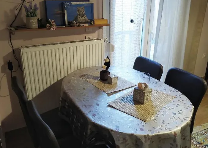 Eveline House * Kallirákhi